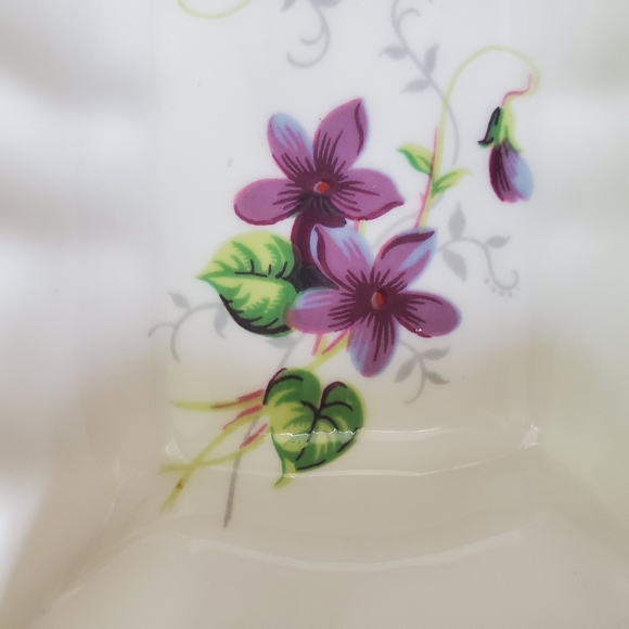 Canadian Superior Fine Bone China Dish & Thimble - Picture 3 of 14